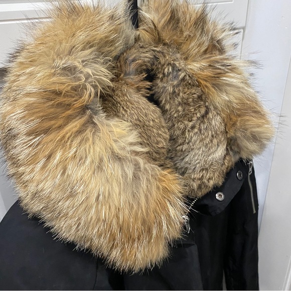 MEN'S PARKA LIGHTLY WORN W/ FUR TRIM 9/10 - Picture 10 of 10